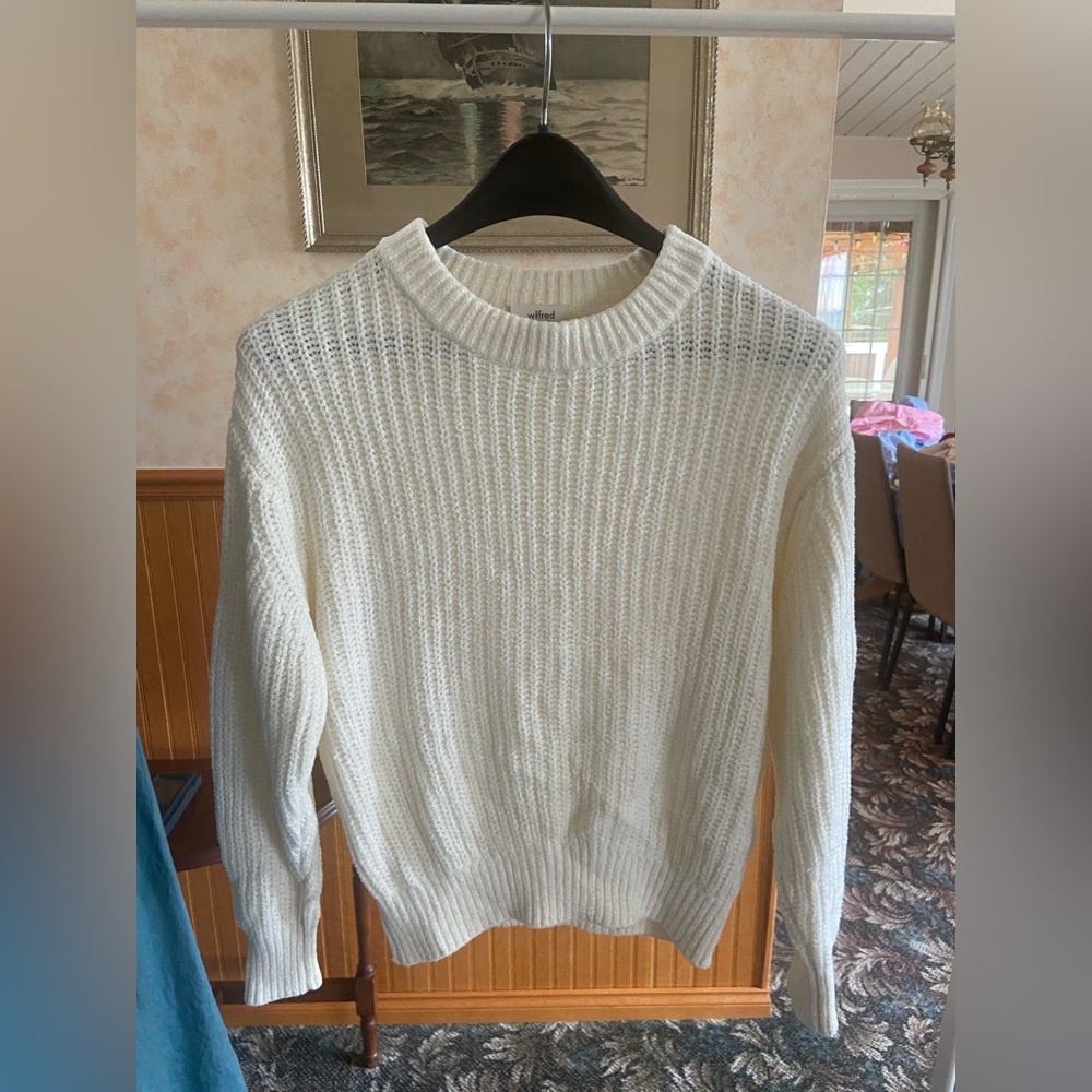 Wilfred Super Soft Essential Chenille Crewneck Sweater
